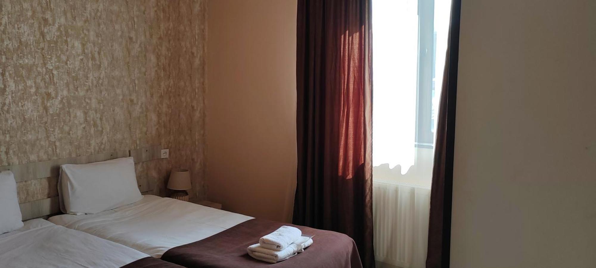 Hotel Svanseti Mestia Exterior photo